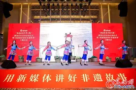 《卖蟹谣》传递“阳澄好秋光 渔家卖蟹忙”景象图片