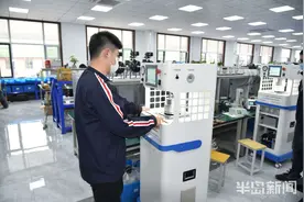 口罩守护我们的安全 谁来守护口罩的安全？半岛记者探秘口罩测评“神器”图片