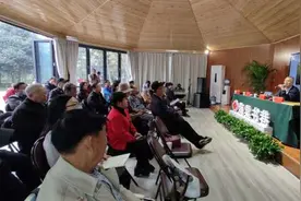 鹤壁文学大讲堂邀请专家学者授课图片