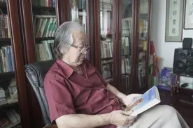 耄耋之年笔耕不辍 81岁林寅之《老虎磨牙文集》获央视资料馆等收藏图片