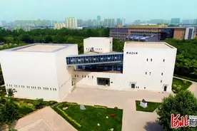 专访｜铁扬：展现我作为一名劳动者的劳动轨迹图片