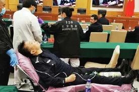 卡里有钱，密码给你，你们刷吧图片