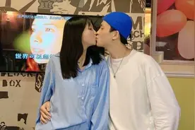 网红刘大源光明正大牵女友面试《创4》引不满，低情商回怼，挺拽图片