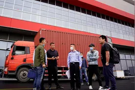 英雄联盟总决赛门票被炒至3万元？上海警方将严打黄牛倒票图片