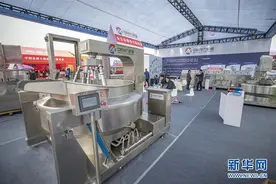 重庆举办第十二届火锅美食文化节图片