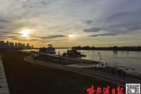 今天冰城被“两个太阳”刷屏，到底咋回事？图片