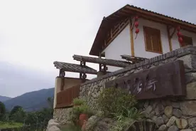 外国使节打卡赤溪村 点赞中国脱贫故事图片