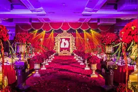 香港：疫情“催生”线上婚礼 隔空跪拜敬茶图片