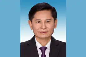 蓝天立任广西壮族自治区代主席图片