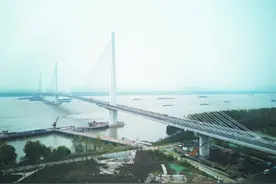 长江五桥：南京拥江发展新地标图片