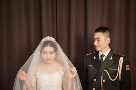 “休假20天，回来娶你！”图片