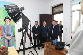 信阳师院开展系列扶贫帮扶活动图片