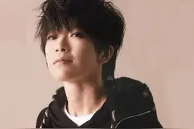 还记得唱《偏爱》的张芸京吗？她俩居然是闺蜜？图片