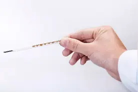 含汞体温计将被禁产，回忆那些年我们与水银温度计的纠缠图片