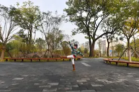天坛东里8栋简易楼拆除后，变身十亩公园图片