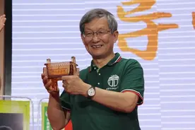 真心佩服！乐以忘忧，不知老之将至，他是青年教师的榜样图片