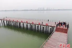 湖北襄阳建鱼梁洲环岛景观带 打造城市“绿肺”图片