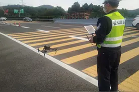 江西高速交警七支队多举措预防事故保平安畅通图片