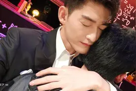 奇怪的CP又增多了！张翰郭麒麟互晒情侣视角合照图片