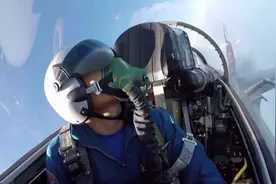 解放军战机近距离驱逐外军战机细节曝光 专家：最近的时候只有十几米图片