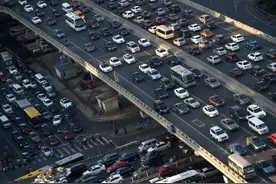 全国机动车保有量达3.65亿辆图片