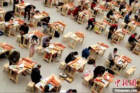 江西60名能工巧匠“家居之都”南康比拼木工技能图片