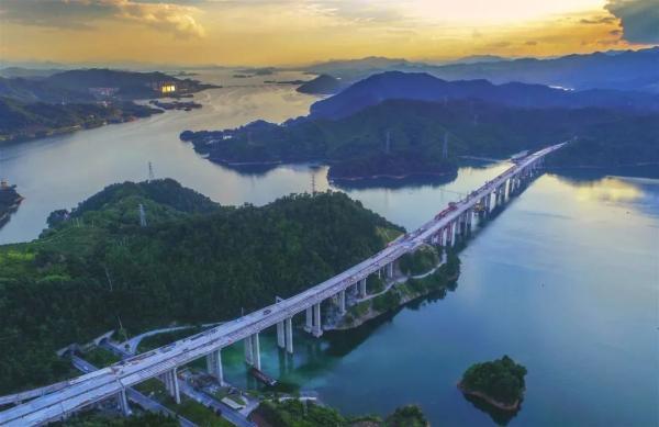 又一条黄金旅游线路！杭州-千岛湖-黄山，开车只要3小时，千黄高速预计年底通车