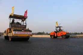 京沪高速改扩建工程蒙阴段实现双向八车道贯通图片