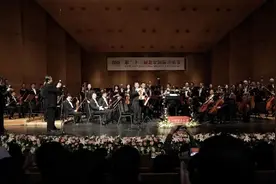 往事历历在目，未来殷殷可期 | 乐评图片