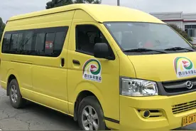 打通镇与镇、村与村之间“最后一公里”的小黄车来啦~图片