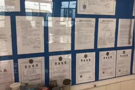 食堂供餐人数可达近3000人 今天我们去探访了比亚迪的坑梓食堂图片