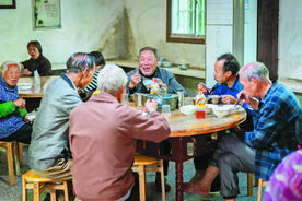 谷川村老人的“幸福食堂”图片