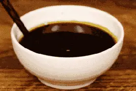 酱油不是越贵越好！找到这3个关键词，轻松避开勾兑酱油，太实用图片