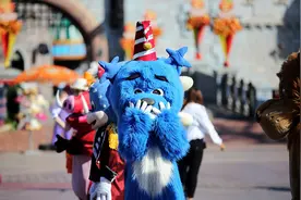 大连发现王国：医护、军人、公安干警、消防员、记者免费畅玩图片