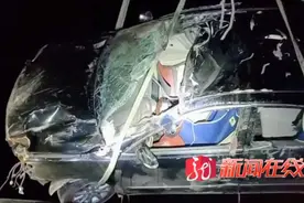 一死一伤！兄弟俩开车前往大庆参加婚礼途中坠桥图片