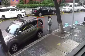 奇葩男子给车牌“戴口罩”警方：扣12分罚款200元图片