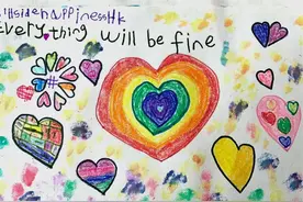 孩子设计的袜子长什么样？一款三只，搭配不够，袜子来凑图片