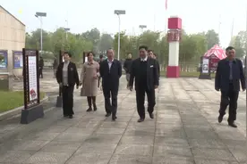 满载浓浓乡情，向锦武院士今天回平江了！图片