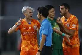 聘请韩国裁判一天300美元：足协想尽办法，中超难逃争议图片