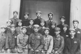 朝鲜战场上，举行了一次“战俘营奥林匹克运动会”图片
