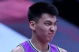 哈德森抵达上海！山东男篮明日战同曦图片