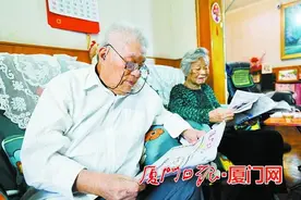 “二十年·二十佳读者”候选人庄鸣冬：见证日报创刊 92岁仍每天读报图片