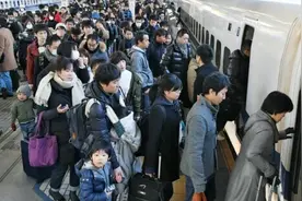 日本政府建议企业新年放14天假：减少新冠感染图片