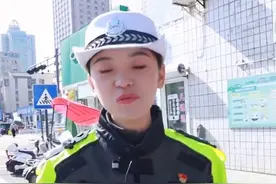 护学铁骑捡到宝格丽项链，热心群众在哪里？视频封面