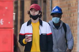 番茄炒蛋茶！甜茶出街买咖啡 私服穿搭阳光帅气图片