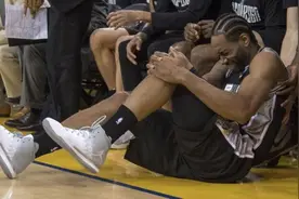 帕楚里亚谈“垫脚”：2分钟前莱昂纳德踩到队友崴过脚图片