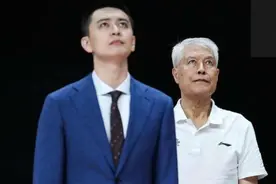 纵观CBA｜一块战术板，三段教练故事，中国篮球五味俱全图片