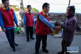 爱心帮扶 温暖老人心图片