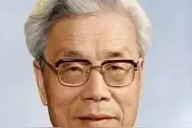 出身清苦，幼时父母双亡…他是农科楷模，是常年奔忙于田间的中国杂交玉米之父……图片
