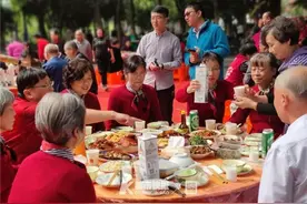 我们在一个社区里抱团养老 杭州流水西苑社区邻居节已经连办了5年图片